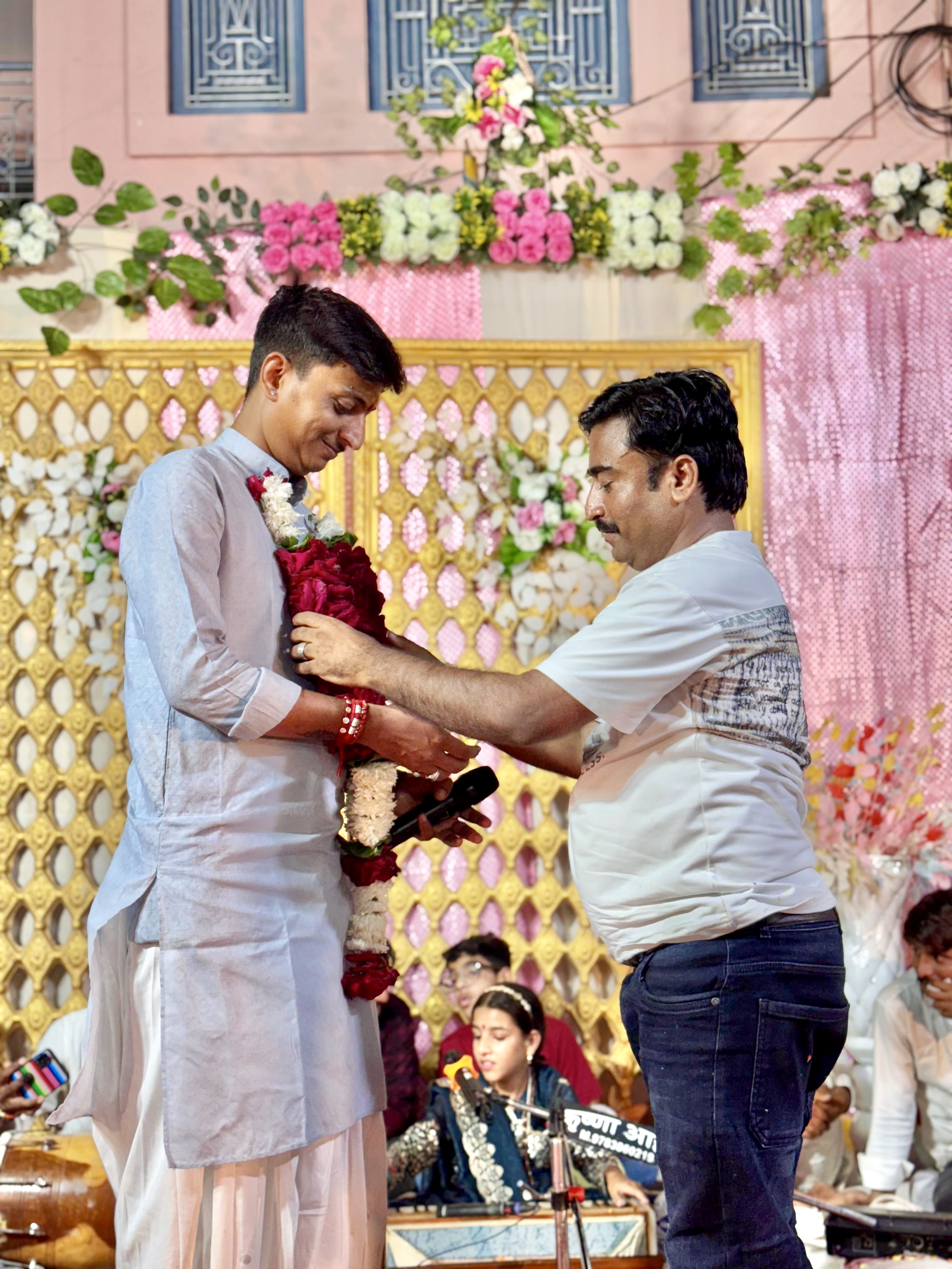 Shaitan Singh Vavdi Stage Honor